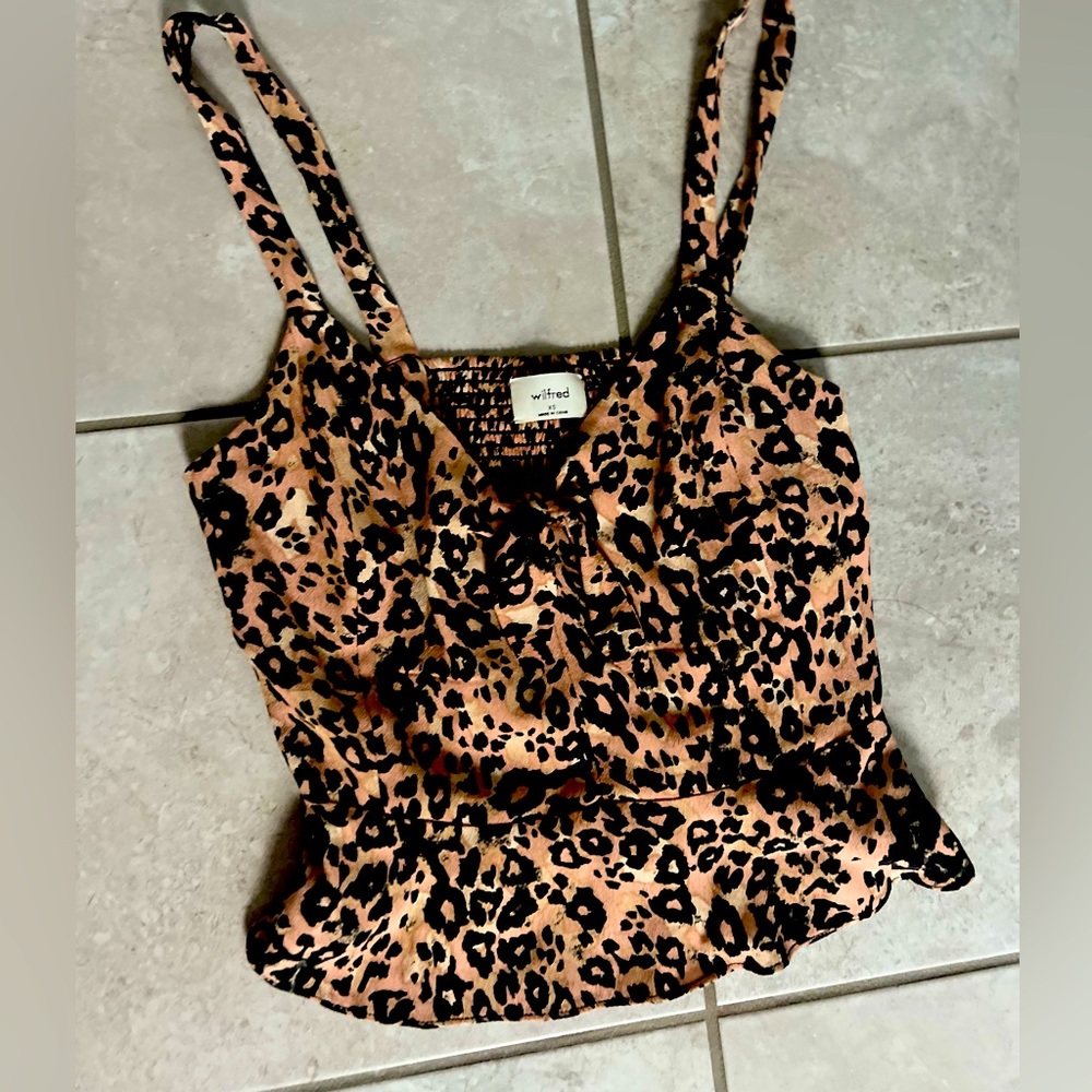 Aritzia Wilfred leopard Top
